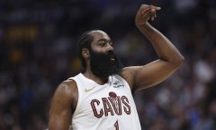 球迷商店特制的登哥同款