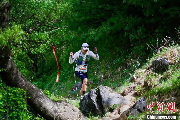 两当云屏慢城：速度轻叩慢时光的山地挑战与人