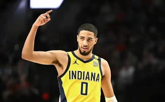 保罗乔治：被绝杀的背景板与引援噩梦的真相